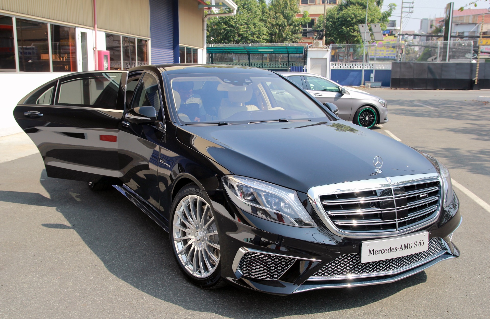 5 xe Mercedes đắt nhất tại Việt Nam