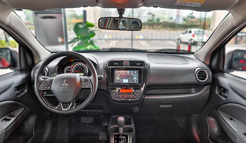 nội thất mitsubishi attrage