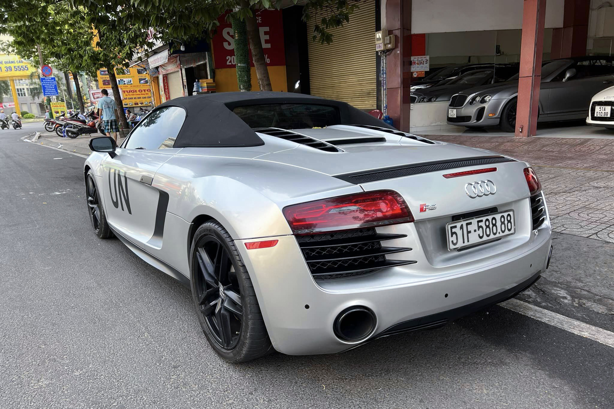 audi r8 cu 7.jpg