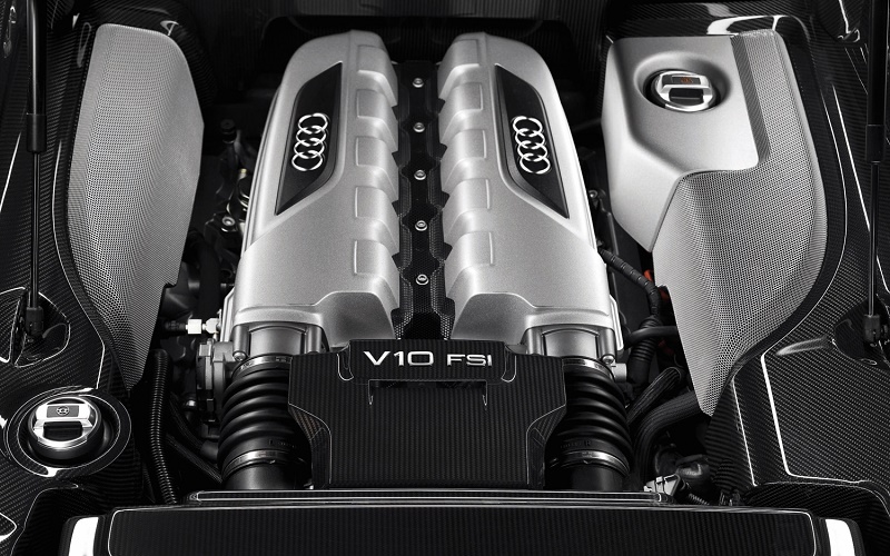 2012-Audi-R8-V10-FSI-Quattro-engine-2