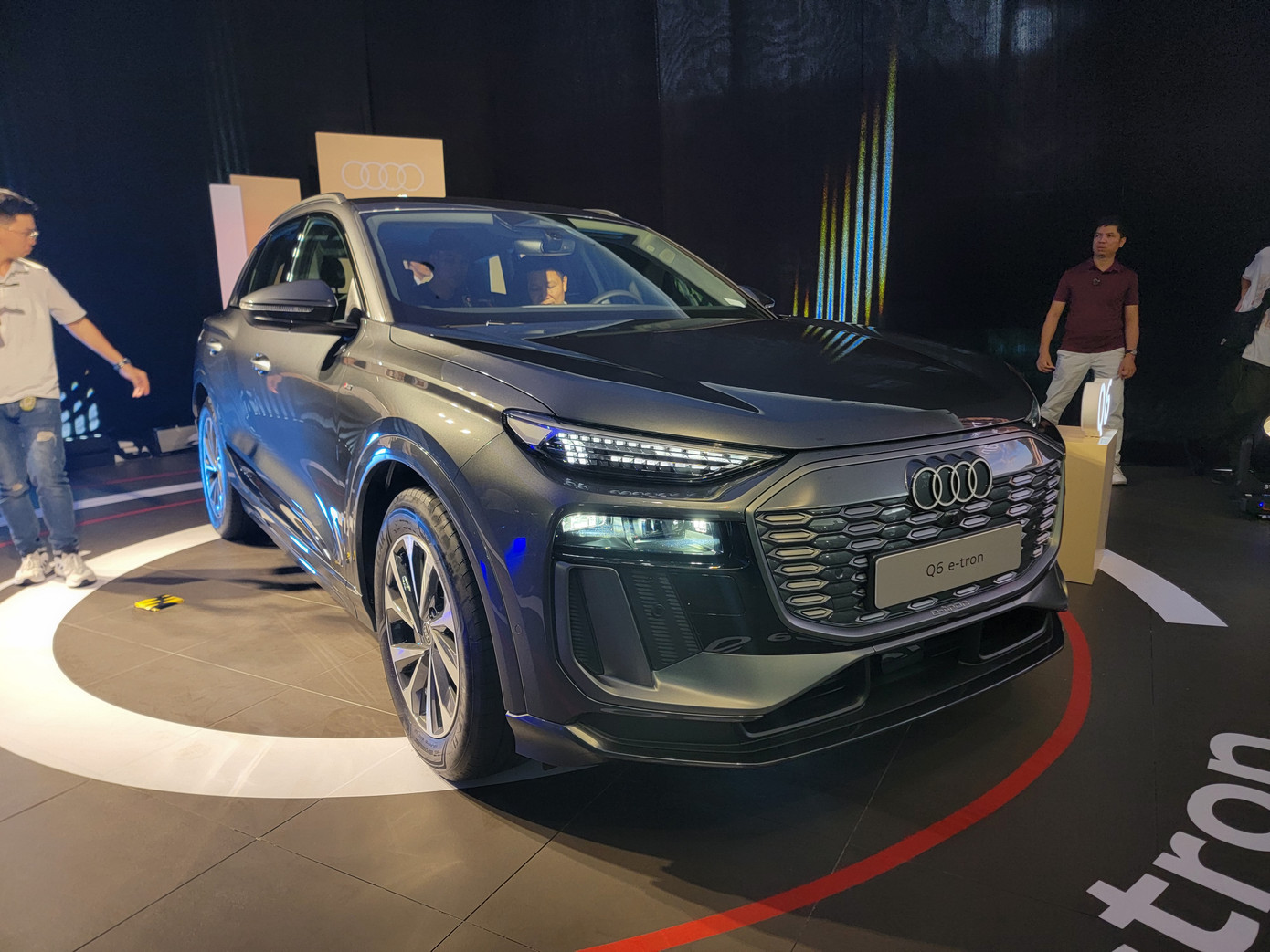 Cận cảnh mẫu xe điện thứ ba của Audi tại Việt Nam