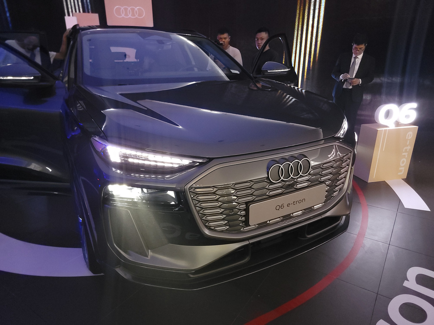 Cận cảnh mẫu xe điện thứ ba của Audi tại Việt Nam