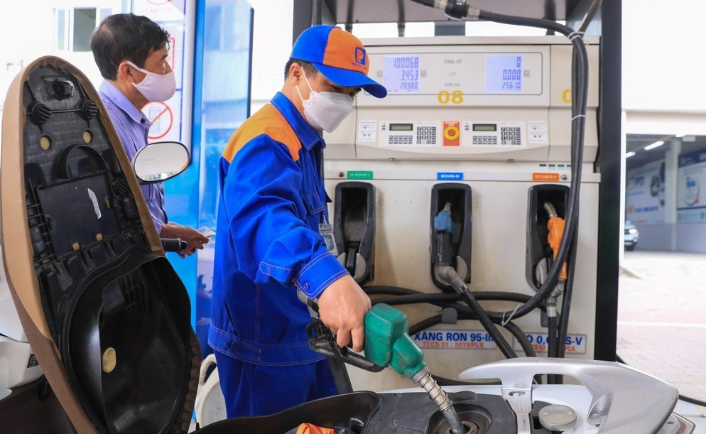 Làm nhân viên bán xăng dầu có độc hại không?