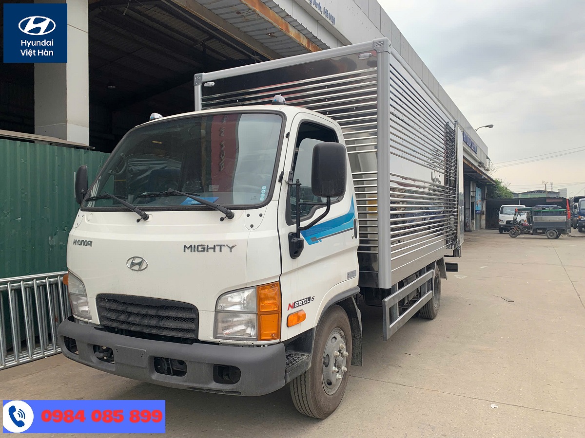 Xe tải Hyundai N650L thùng kín