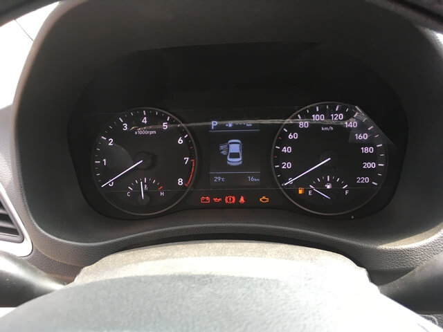 dong-ho-chinh-hyundai-accent