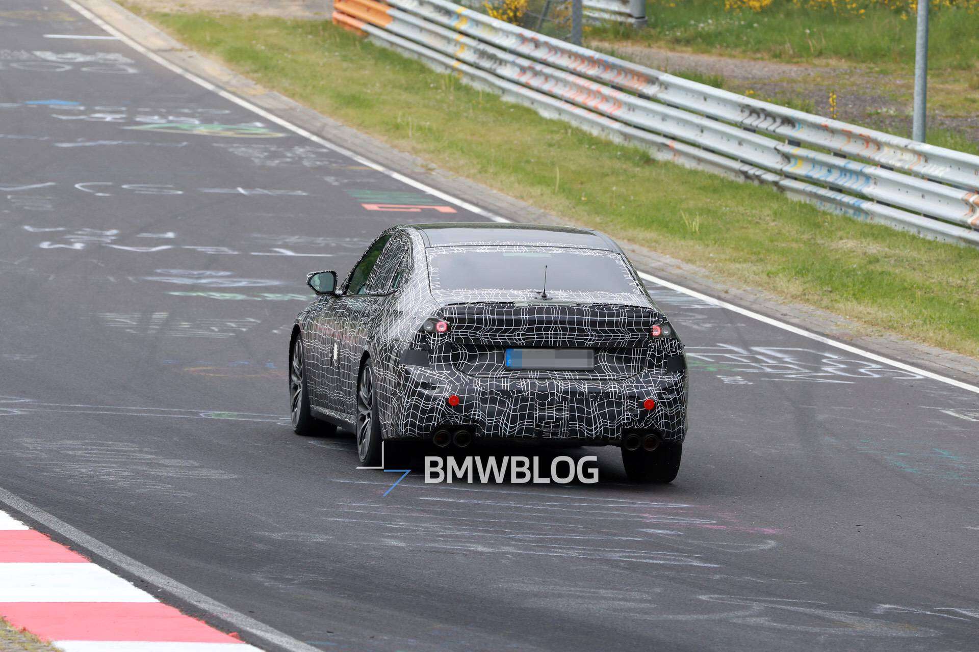 2027 BMW M350 PROTOTYPE 03
