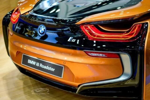 Đánh giá xe BMW i8 mui trần: Roadster 2 chỗ ngồi “đốn tim” dân chơi