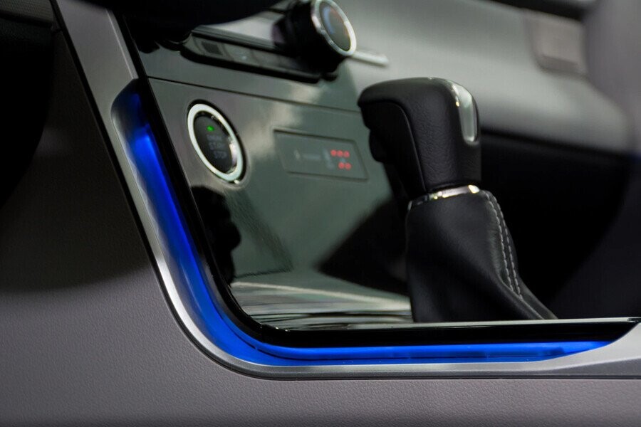 Toyota Veloz không chỉ vận hành êm ái mà còn tiết kiệm nhiên liệu nhờ hộp số CVT