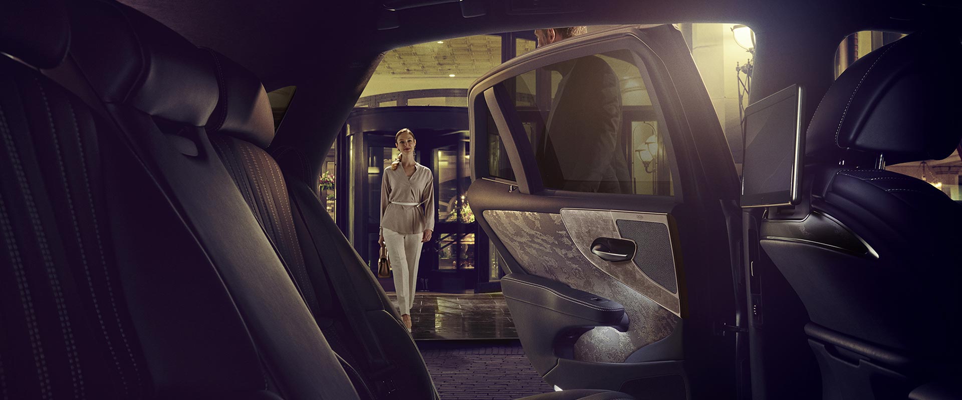 Khám phá các mẫu xe hybrid của Lexus