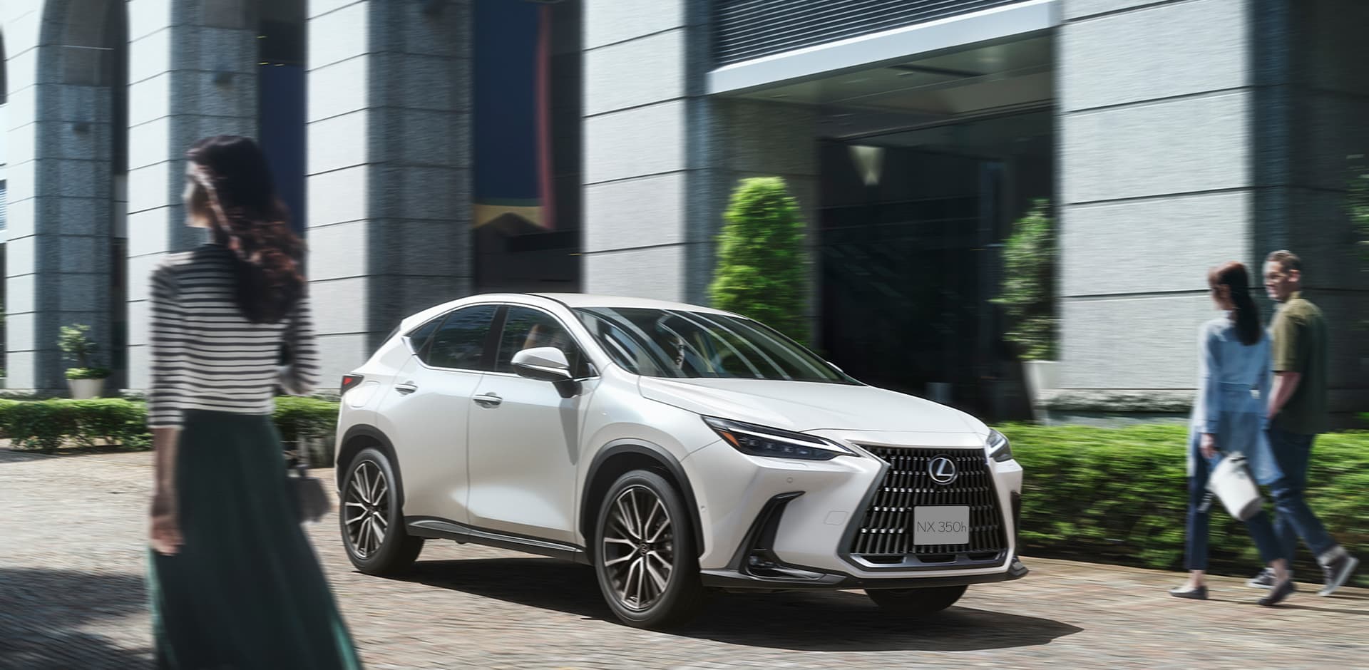 Khám phá các mẫu xe hybrid của Lexus