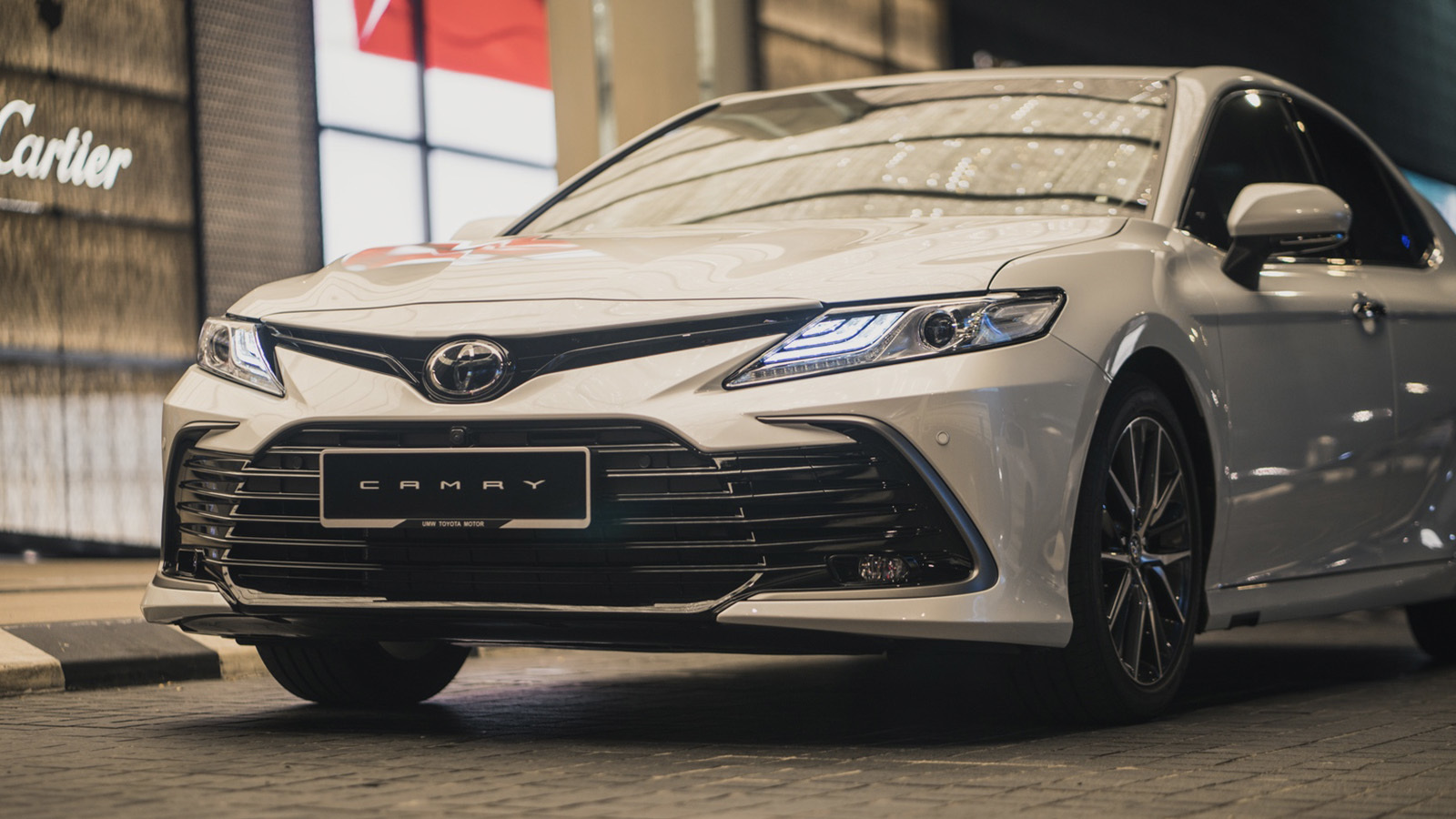 Toyota-camry-2022-uu-dai