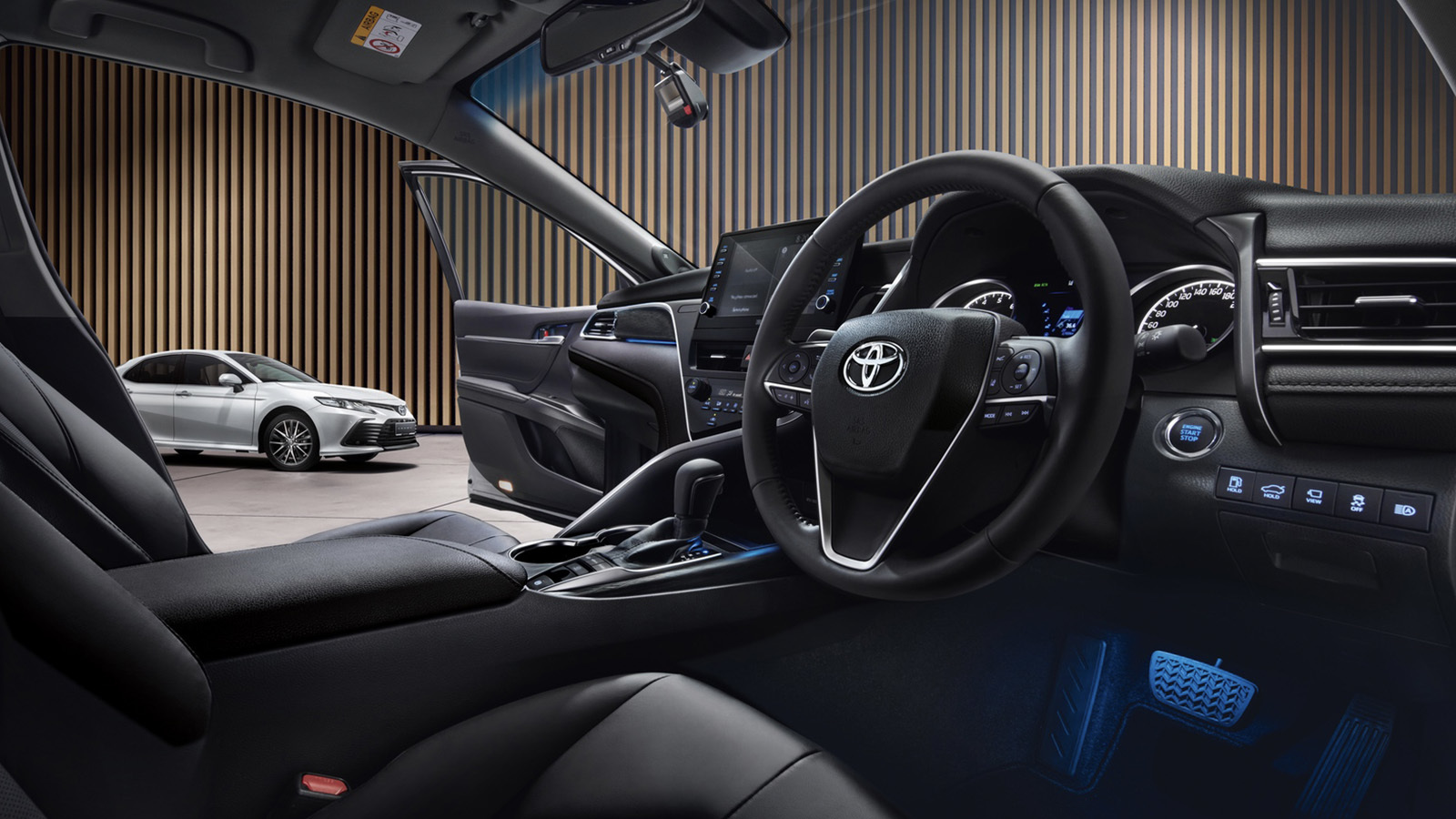 Hệ thống lái xe Toyota Camry 2.0Q 2022