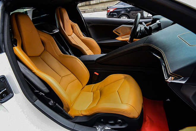 Siêu xe "bình dân" Chevrolet Corvette C8 bất ngờ có mặt tại Việt Nam, giá bán hơn 7 tỷ đồng - 8