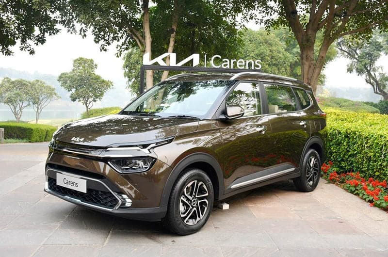 Đánh giá Kia Carens 2022