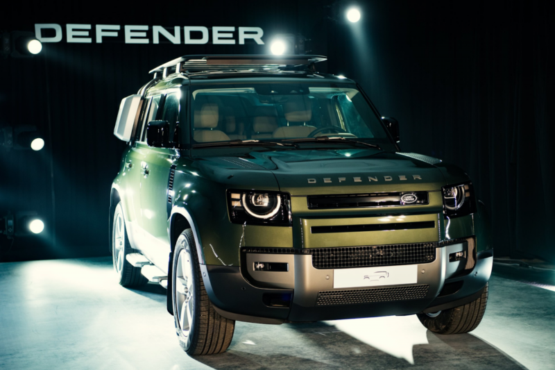 Land Rover Defender 2026 khuyến mãi T1/2026: Giá lăn bánh, thông số xe, trả góp