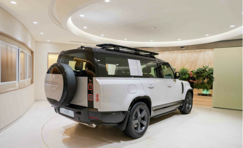 Land Rover Defender 2026 khuyến mãi T1/2026: Giá lăn bánh, thông số xe, trả góp