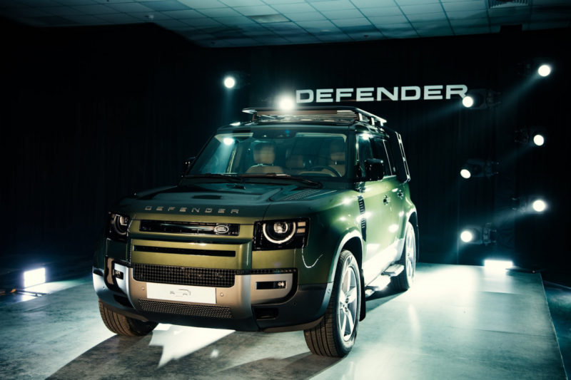 Land Rover Defender 2026 khuyến mãi T1/2026: Giá lăn bánh, thông số xe, trả góp