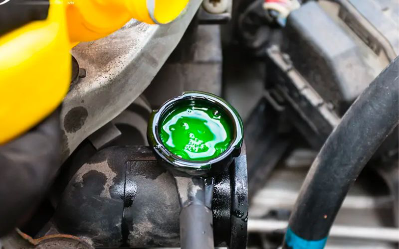 Hướng Dẫn Tự Thay Nước Làm Mát Ô Tô Tại Nhà Đơn Giản