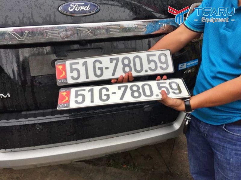 Thủ tục đổi xe ô tô từ biển vuông sang biển dài cần gì?