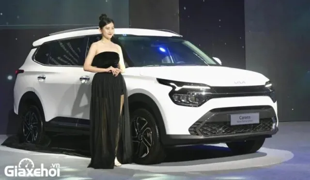 Xe KIA SUV 5 chỗ, 7 chỗ gầm cao bán tại Việt Nam: Giá xe kèm khuyến mãi