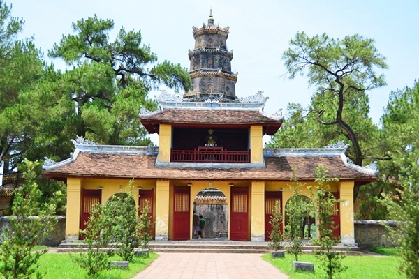 thien-mu-pagoda-thing to do in hue