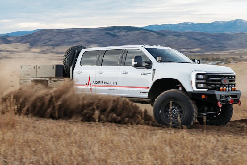 This $300,000 6.7L Power Stroke 2025 Ford F-550 Is Six-Door Awesomeness