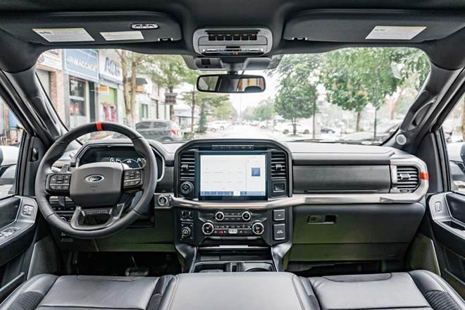 "Đầy bình" xăng Ford F-150 Raptor 2022 hết bao nhiêu tiền? - 3