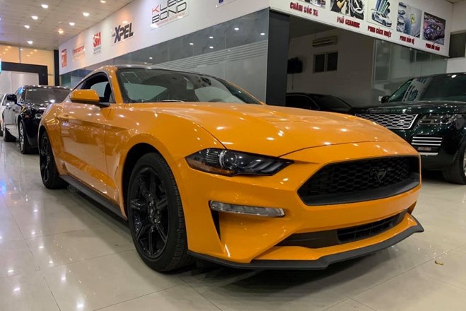 Ford Mustang giá bao nhiêu, soi giá "siêu ngựa" các đại gia Việt a4