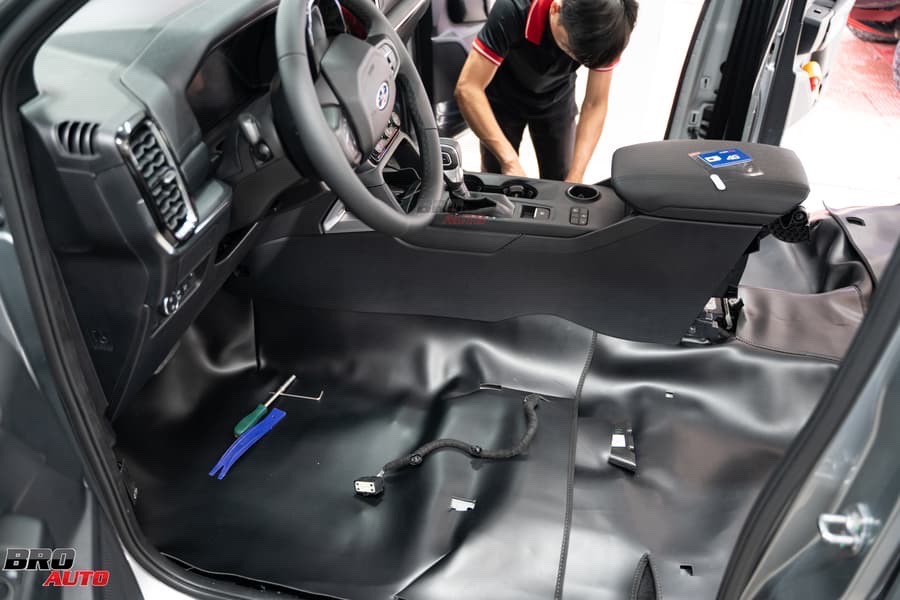 Phụ Kiện Đồ Chơi Xe Ford Everest 2024