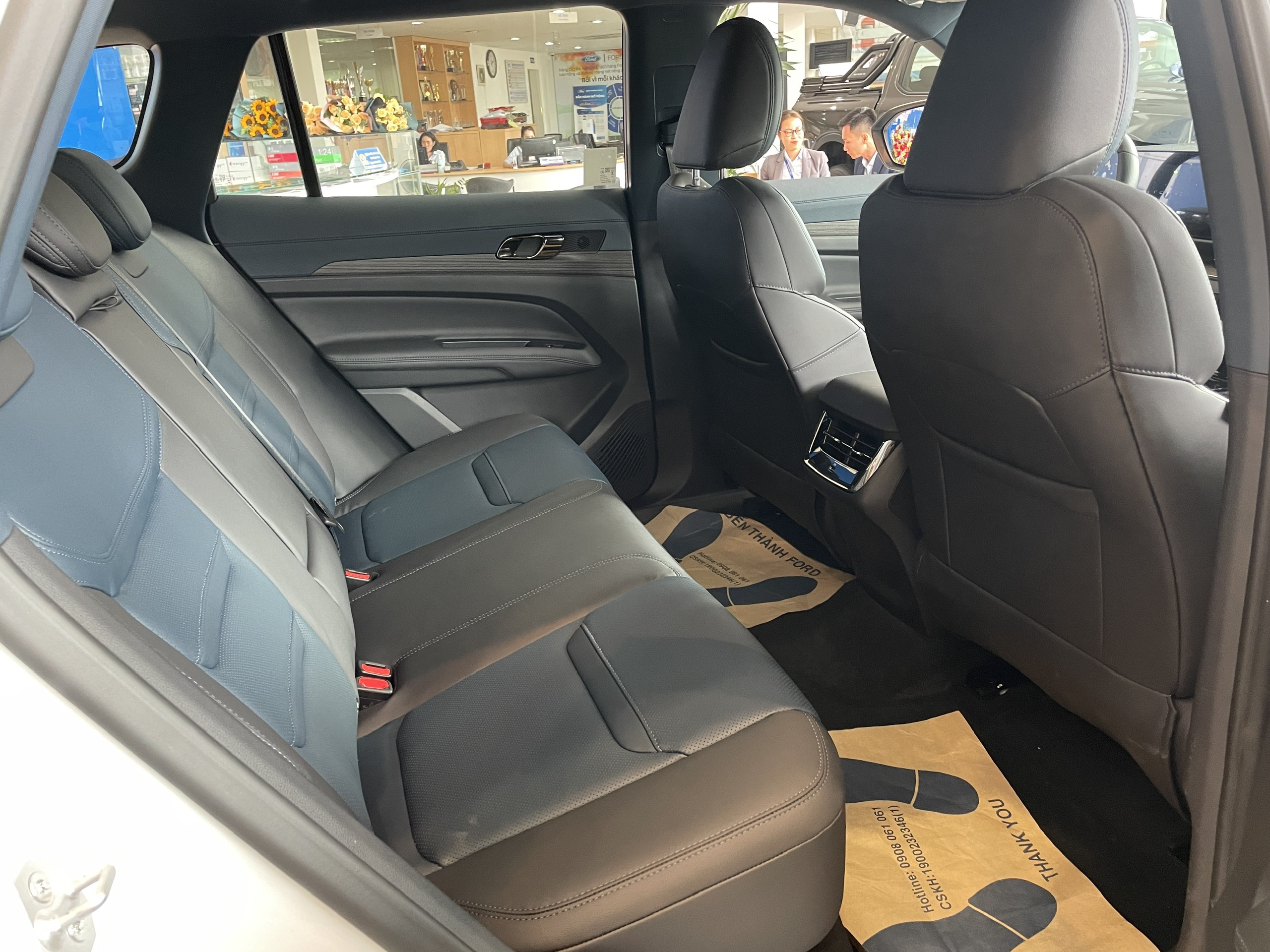 ford territory titanium x màu trắng 9