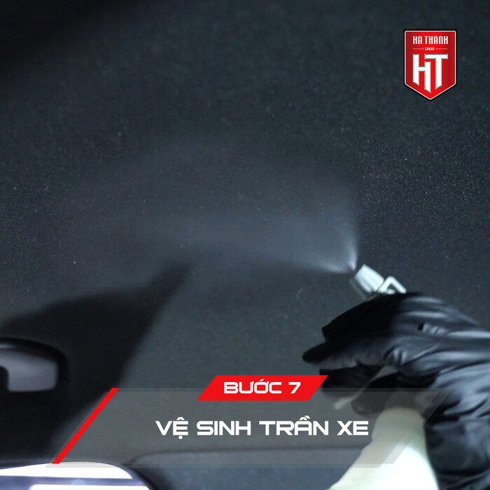 Vệ sinh trần xe ô tô