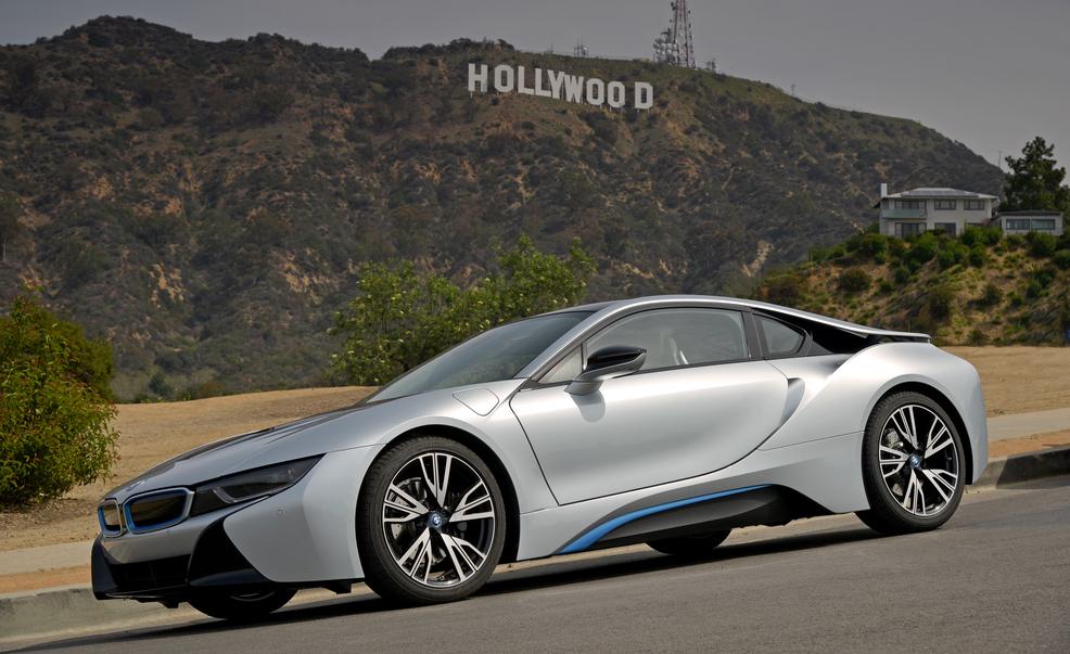 Siêu xe BMW i8 tại Việt Nam có giá bao nhiêu? a11