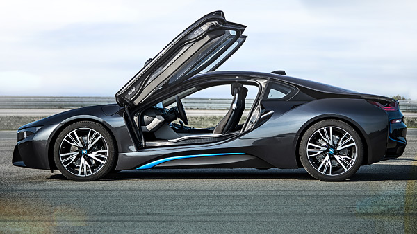 Siêu xe BMW i8 tại Việt Nam có giá bao nhiêu? a13
