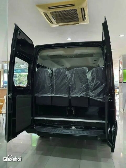 Ford Transit 2023: Giá bán mới nhất, Đánh giá thông số kỹ thuật