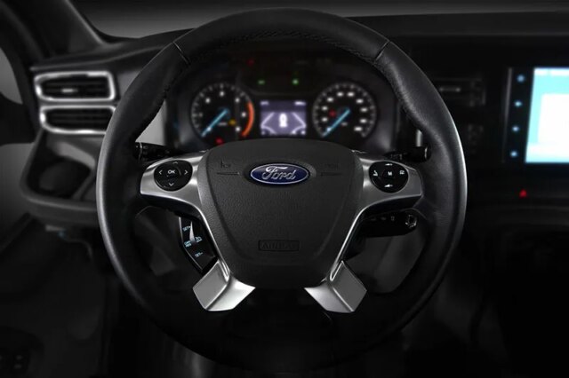 Ford Transit 2023: Giá bán mới nhất, Đánh giá thông số kỹ thuật