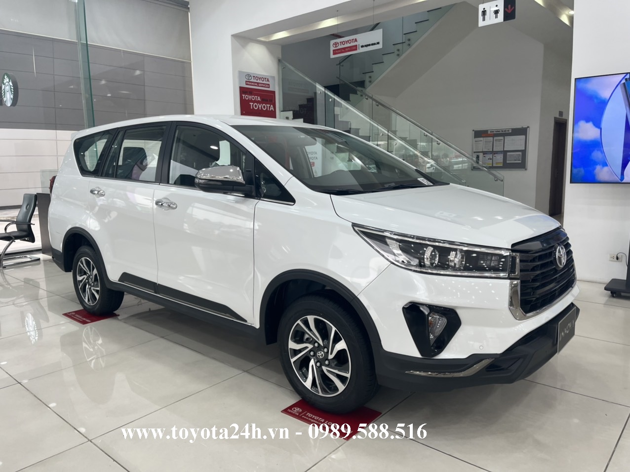 toyota-innova-ventuner-2023