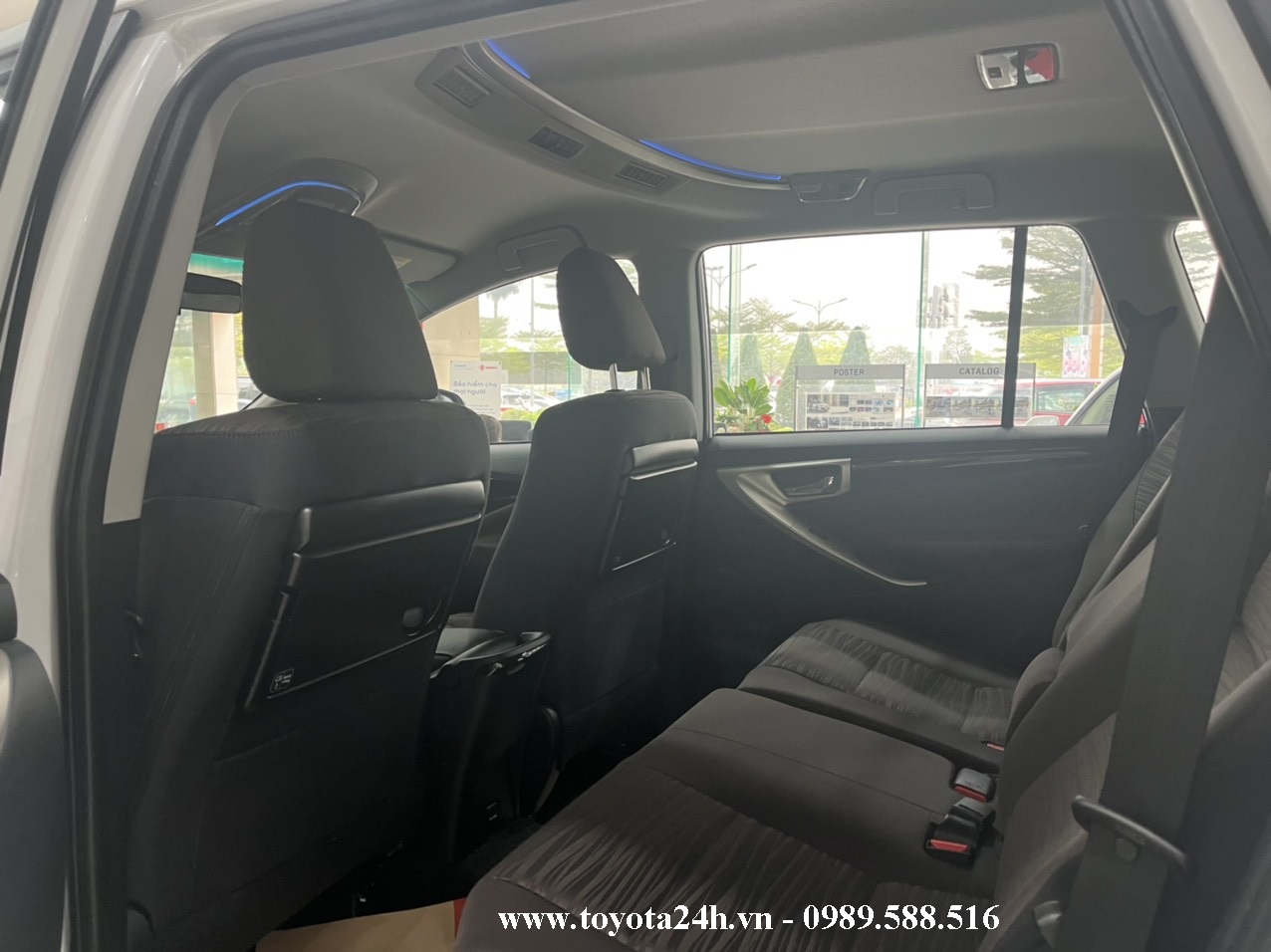 hang-ghe-sau-toyota-innova-ventuner-2023