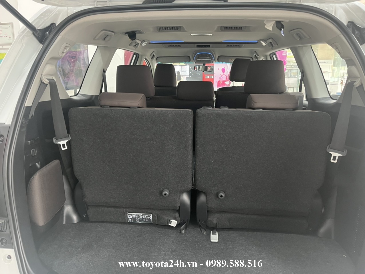hang-ghe-thu-3-toyota-innova-ventuner-2023