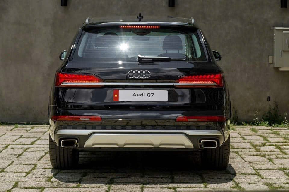 Đuôi Xe Audi Q7 2025