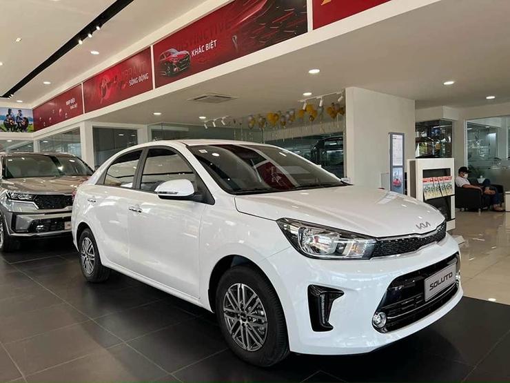 Giá xe Kia Soluto niêm yết và lăn bánh tháng 6/2022 - 4
