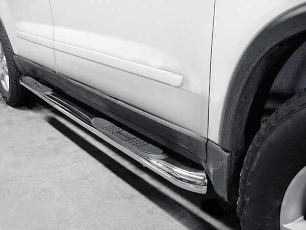 Bậc lên xuống xe ô tô Audi chất liệu Inox