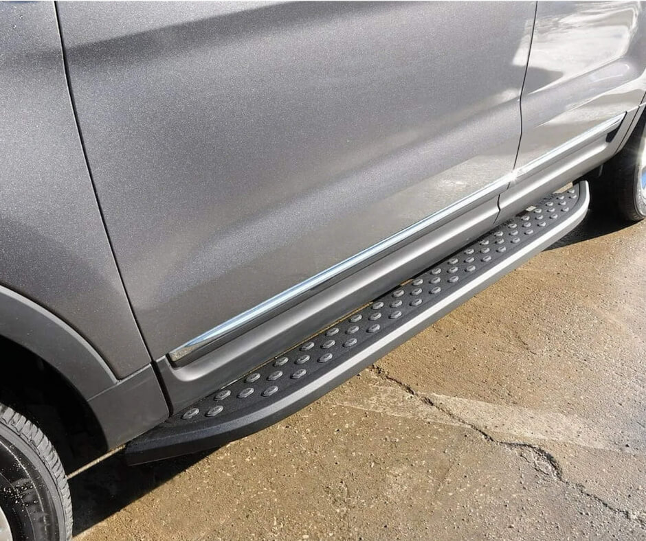 Bậc lên xuống xe ô tô Audi hợp kim nhôm phủ sơn tĩnh điện