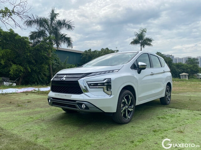 giá xe Mitsubishi Xpander Cross