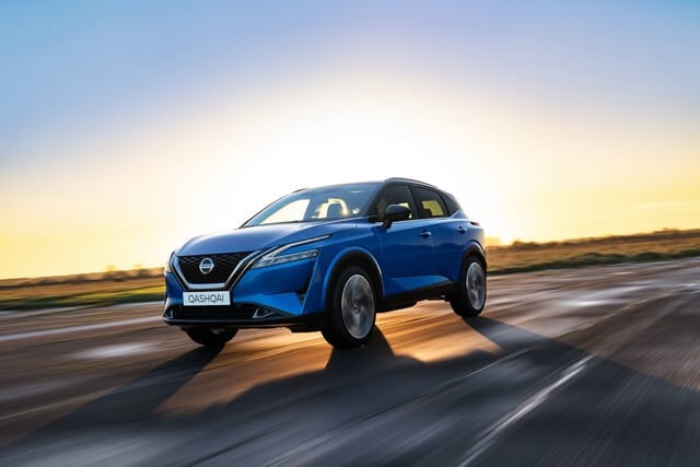 Nissan-Pathfinder-phan-dau-xe