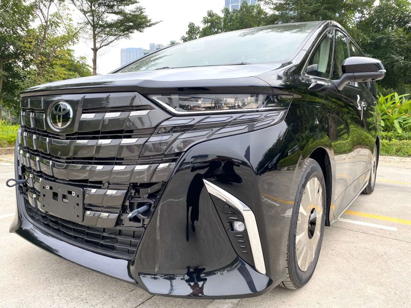 Thiết kế đầu xe Toyota Alphard 2026 phiên bản mới nhất