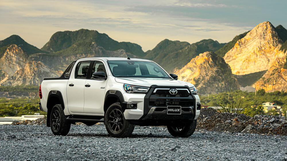 Giá Hilux dầu 1 cầu 2024 - Ngoại thất hiện đại, trẻ trung