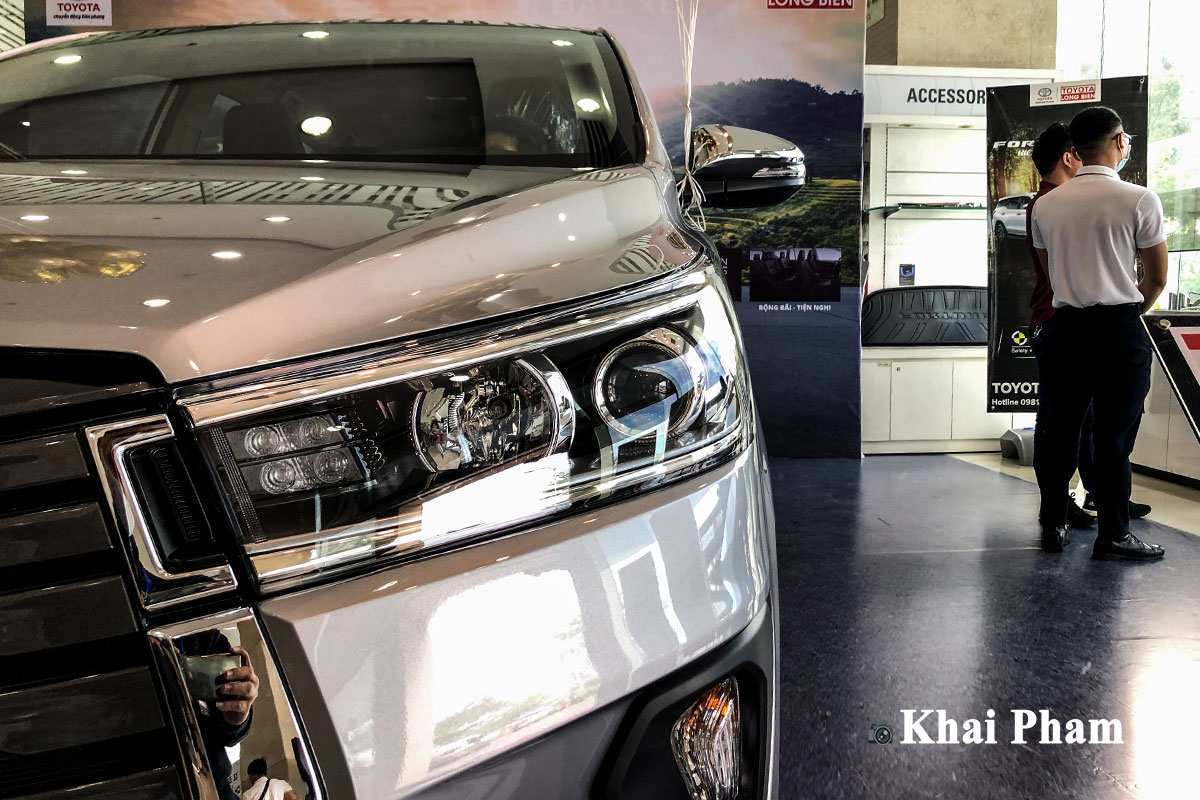 Giá lăn bánh xe Toyota Innova 2020 mới nâng cấp tại Việt Nam a9