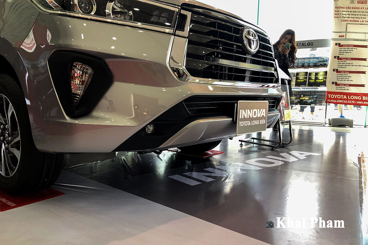 Giá lăn bánh xe Toyota Innova 2020 mới nâng cấp tại Việt Nam a10