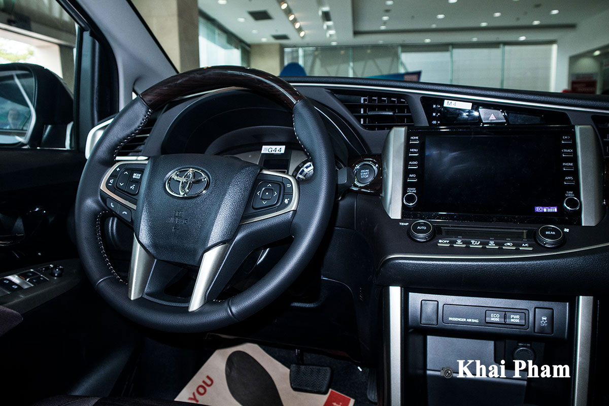 Giá lăn bánh xe Toyota Innova 2020 mới nâng cấp tại Việt Nam a6