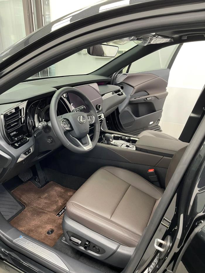 Màu nội thất nâu Dark Sepia trên xe Lexus RX 350h Premium